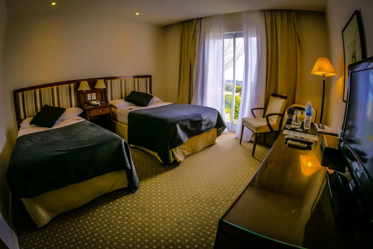 Elegance Hotel Tandil Szoba fotó