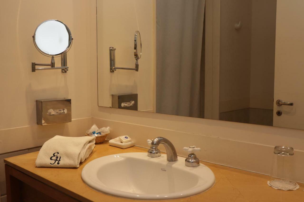Elegance Hotel Tandil Kültér fotó